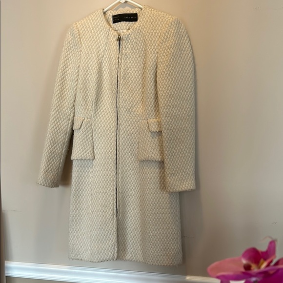 Zara Cream Textured Women's Coat - Picture 2 of 7